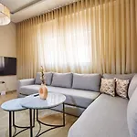 City Escape Modern 1-Bed Near Casa Voyageurs