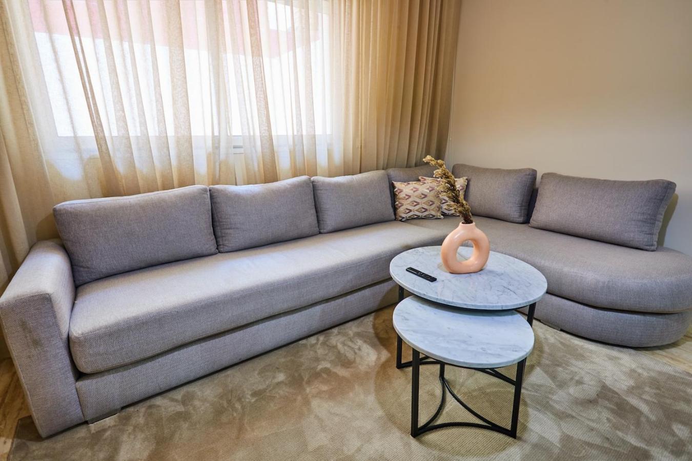 Escape Modern 1-bed Near Casa Voyageurs *